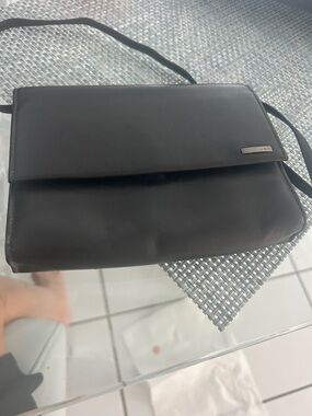 Tumi Black Leather Messenger Crossbody Bag